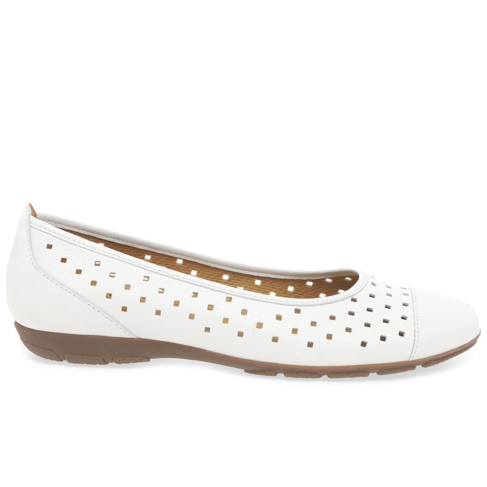 Gabor slip on shoes 44.169.21 White Leather