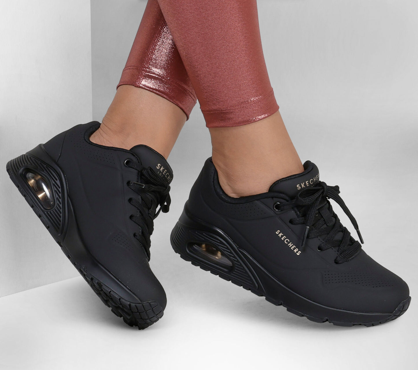 SKECHERS Uno 73690/W - Stand on Air