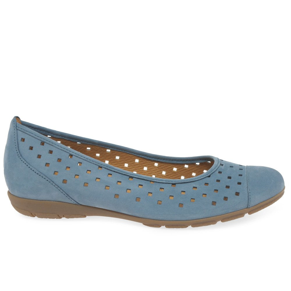 Ruffle Womens Punched Detail Casual Shoes | 64.169.19