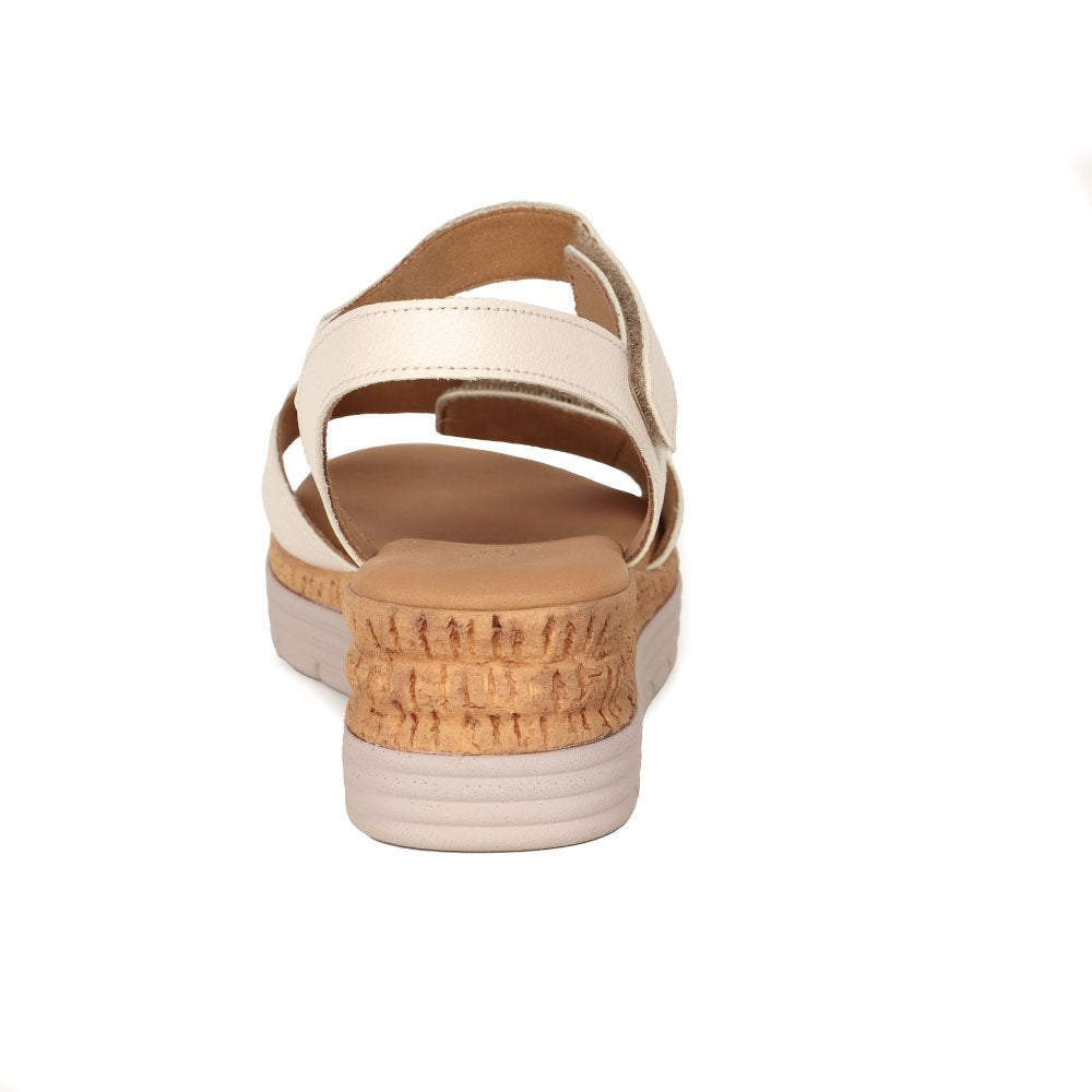 Gabor Shout Leather Sandals | Creme | 82.700.52