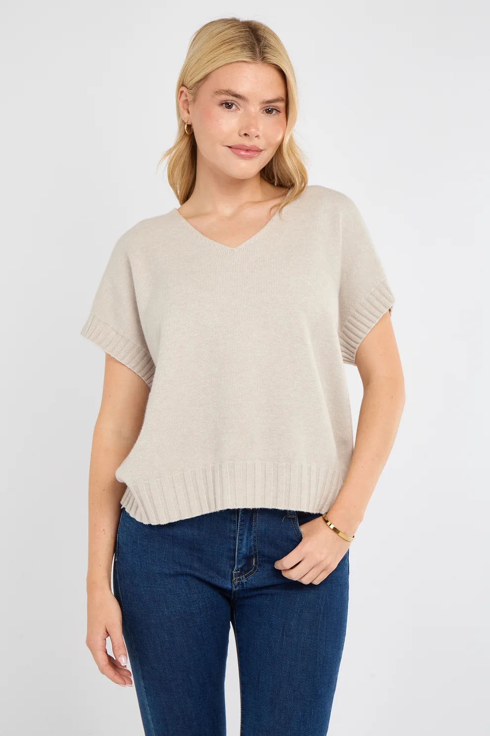 G7 V-Neck Cap Sleeve Jumper
